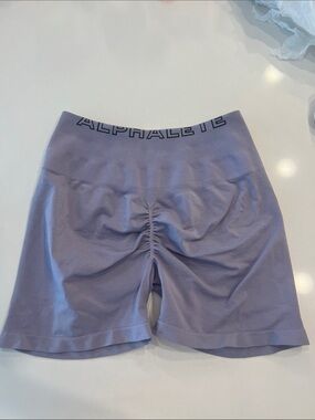 Alphalete Seamless Scrunch Amplify Shorts